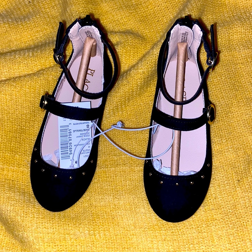 Black dress shoes